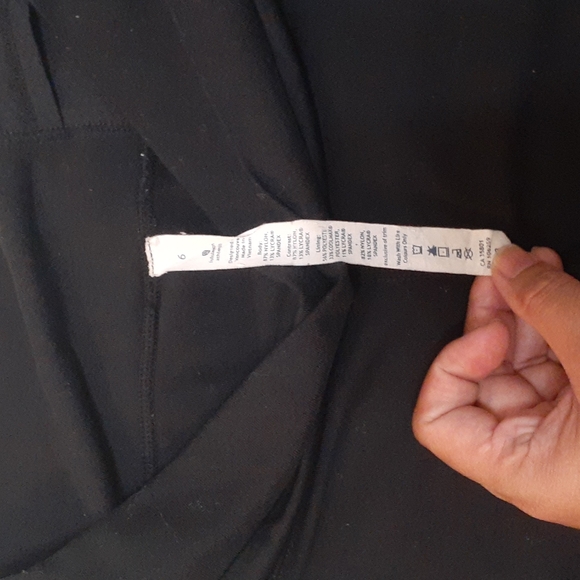 Lululemon Yoga Pants Size 6 - Picture 3 of 9